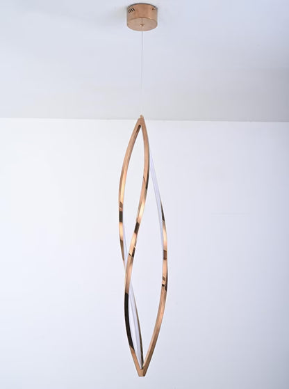 Lampada a sospensione LED con struttura ondulata vista in verticale